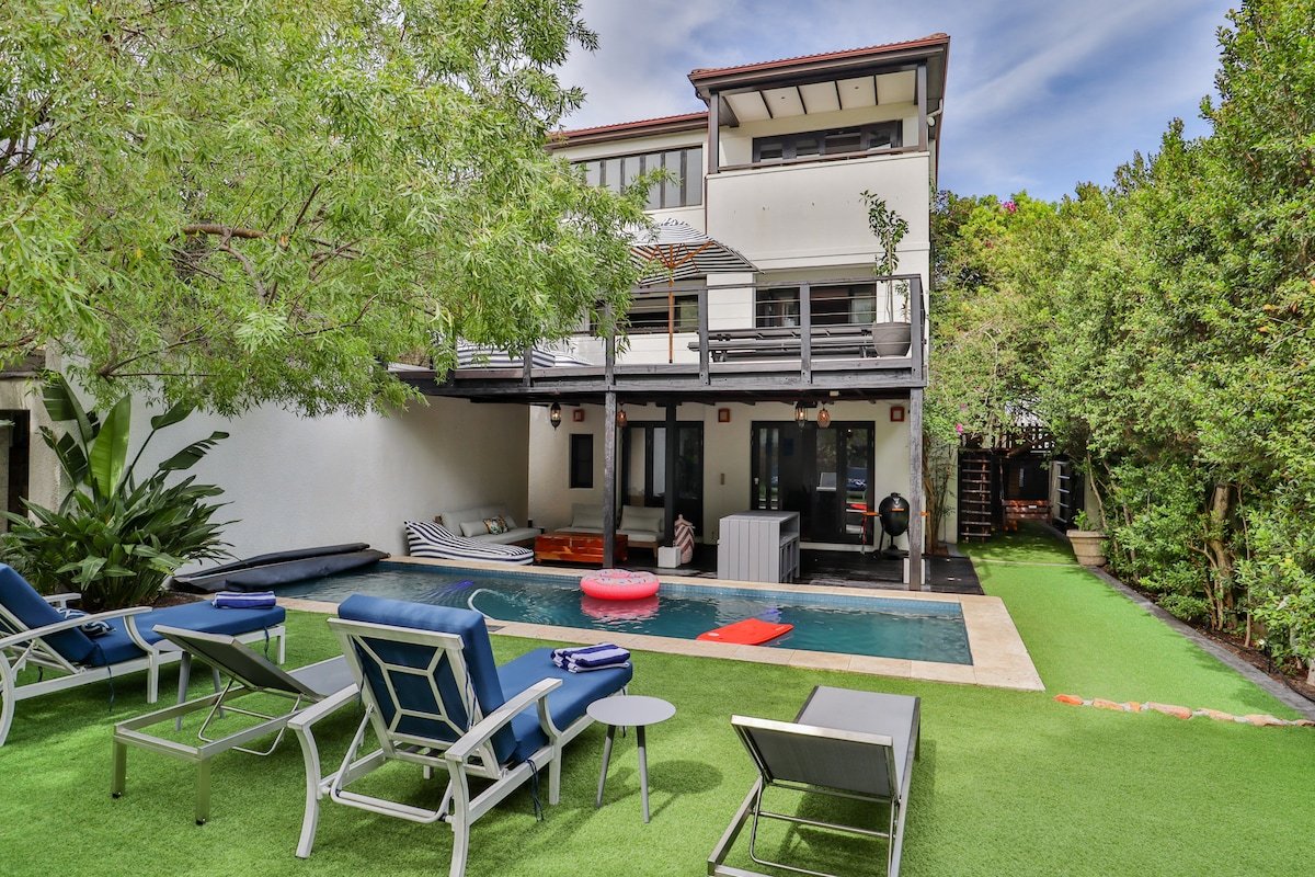 Gorgeous 4 bed Beach House – 3min walk to beach gallery image 2