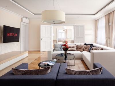 Revolucni Apartments Old Town Three-Bedroom