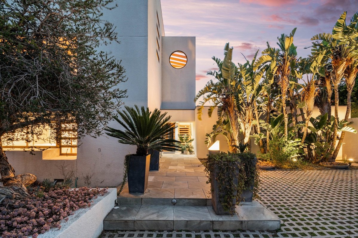 Malibu Escape to Paradise at Casa De Lupe Malibu gallery image 3