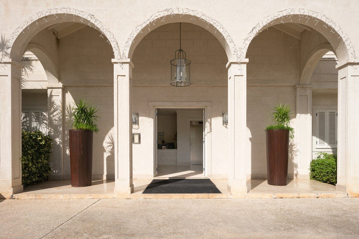 Smugglers Cove – The Penthouse gallery image 2