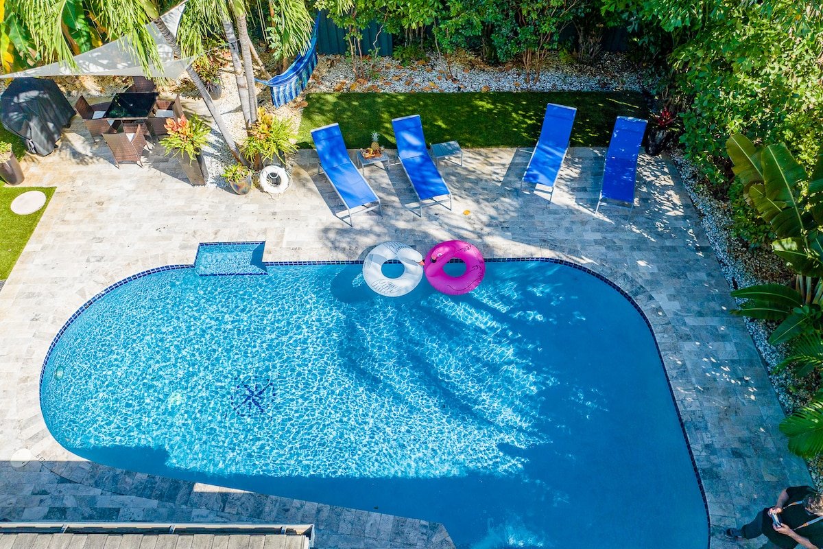 Modern Coastal Home Near Las Olas + Heated Pool gallery image 2