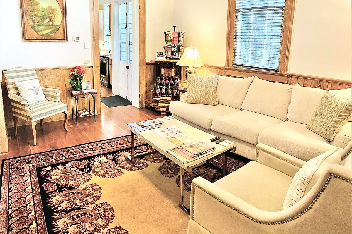 Sophisticated Oasis w/Pool, Near Frenchmen gallery image 4