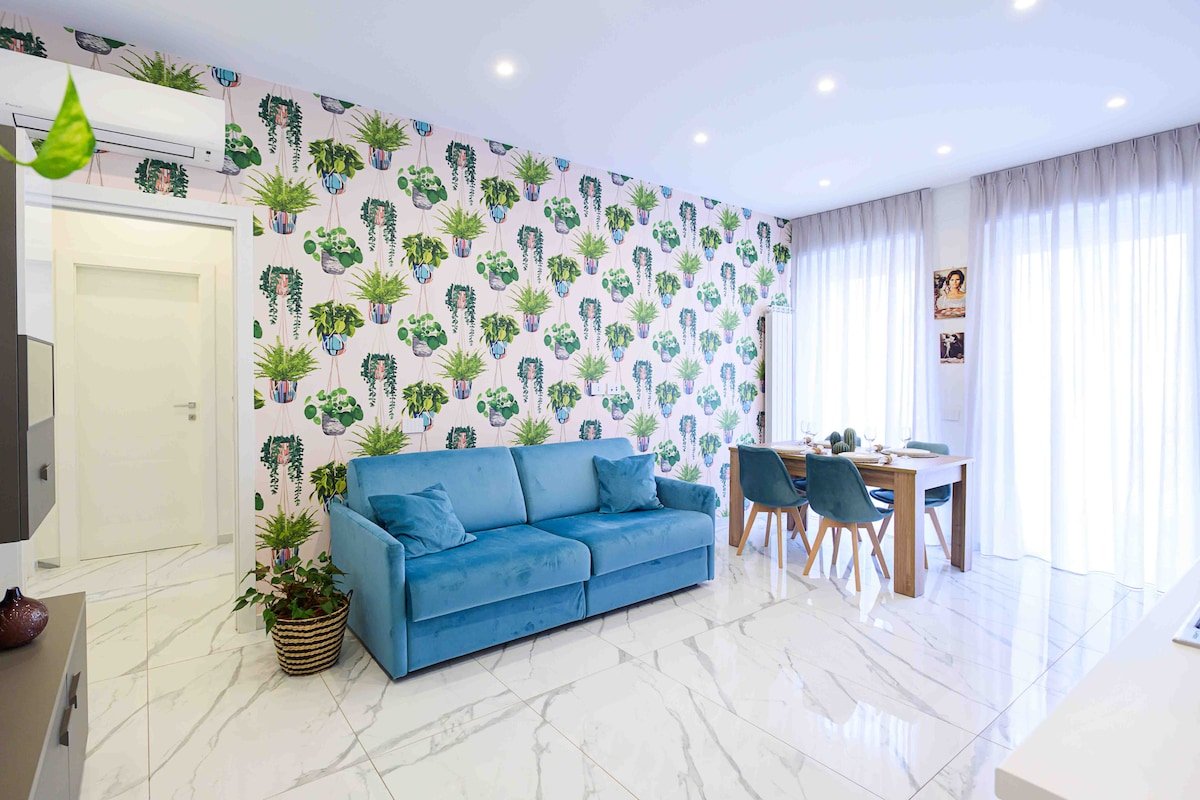 Spazioso appartamento lungomare Napoli gallery image 2