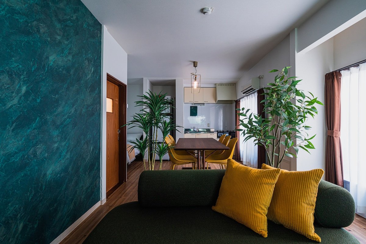 Shibuya Area! 4 Min to Yoyogi Park/4 BR/Sleeps 8 gallery image 2