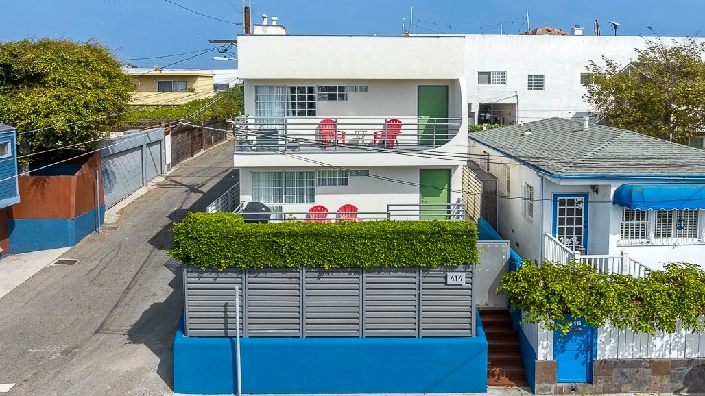 Contemporary Venice Beach Home – Block to Beach gallery image 2