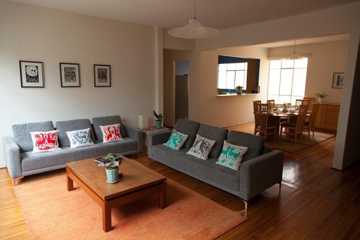 Beautiful sunny apartment in trendy Condesa gallery image 5