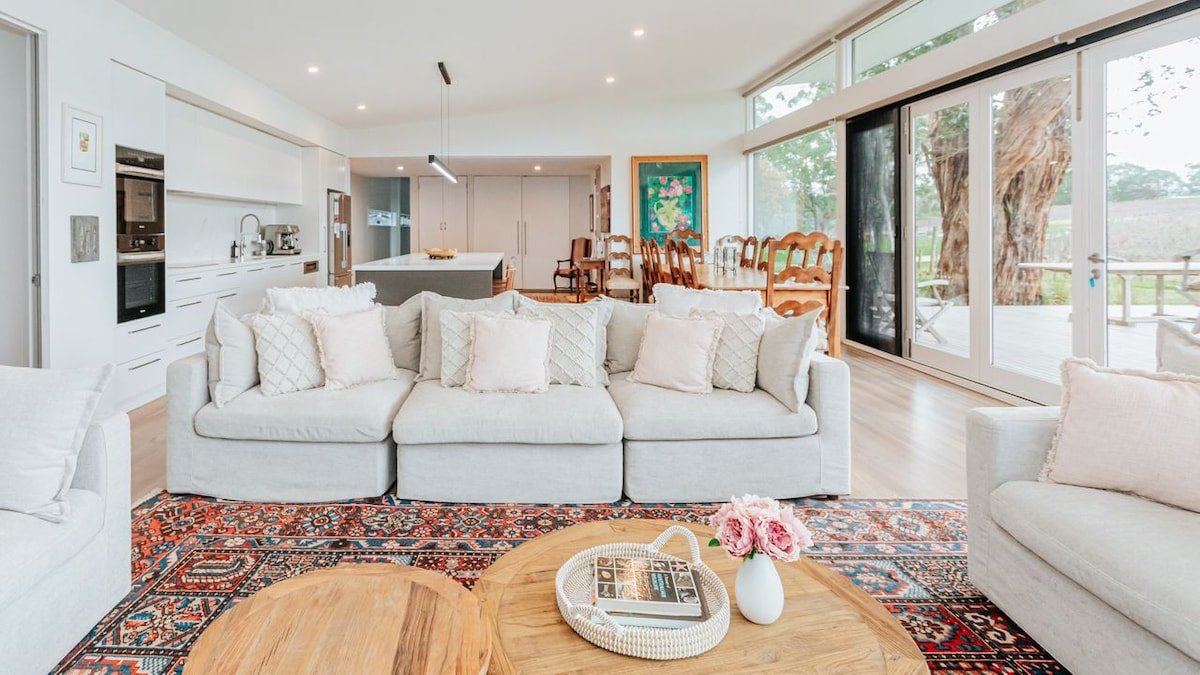 Bellas Block gallery image 4