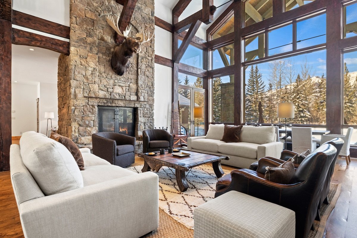 RMR: Grand View Retreat Home in Wilson