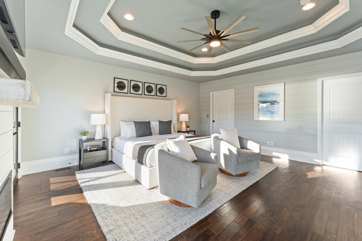 Lucent Sunset Retreat w/Heated Pool & Game Room gallery image 3