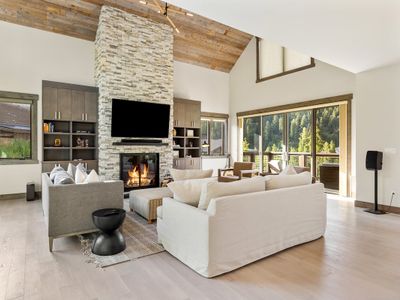 Outlook Chalet – Alpine Big Sky Ski in/out