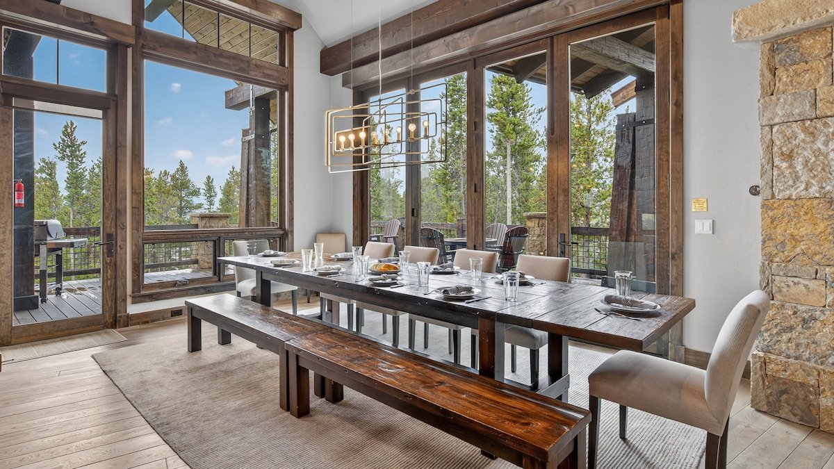 Hot Tub + Theatre Room – Summit at Shock Hill gallery image 2