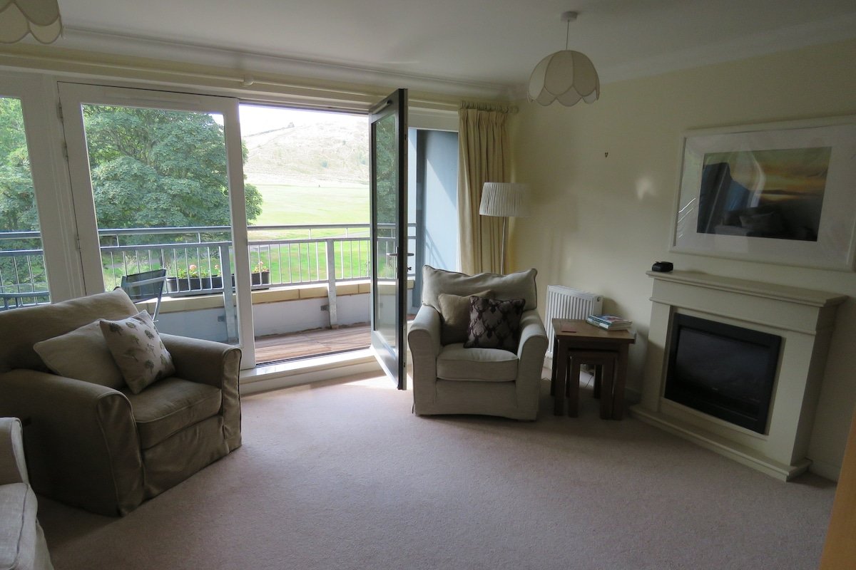 Modern Town-house in an historic Capital City. gallery image 4