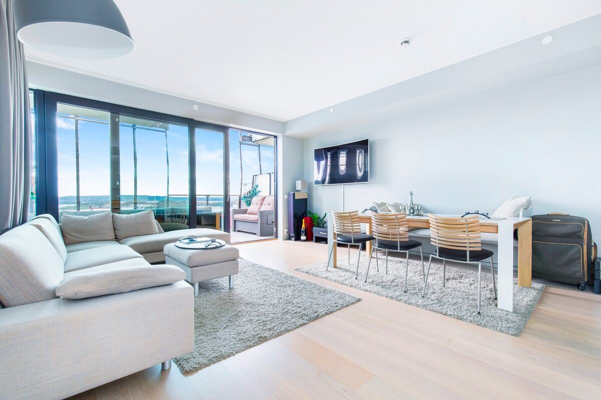 Central Designer Penthouse 19th floor-Amazing view gallery image 4