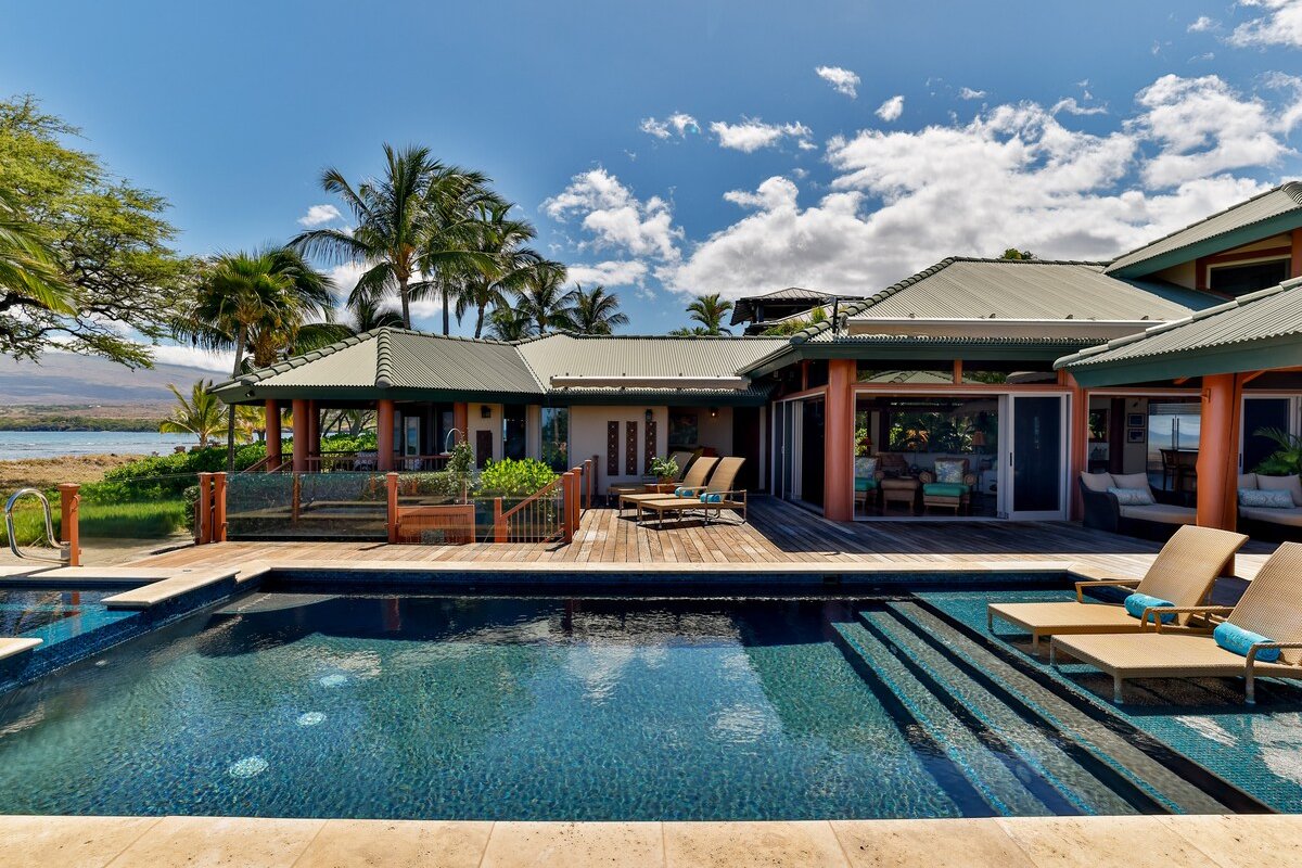 Puako Hylton gallery image 5