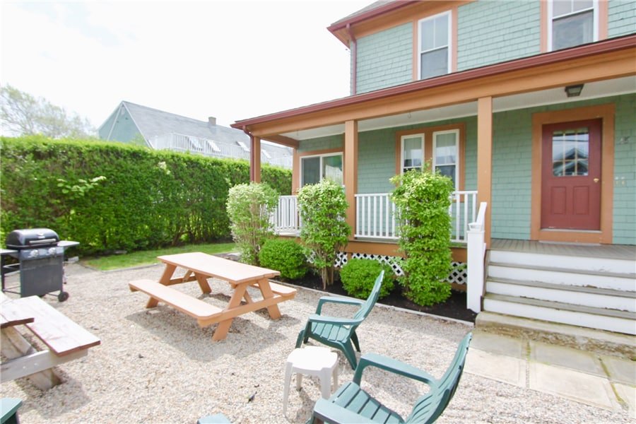 Mariner House, walk to First Beach gallery image 4