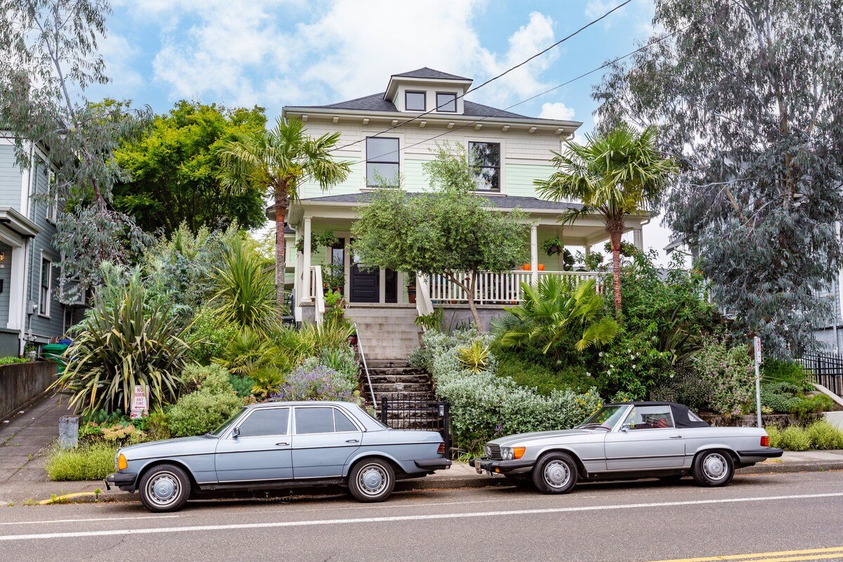 Historic Home Located in Central City gallery image 3