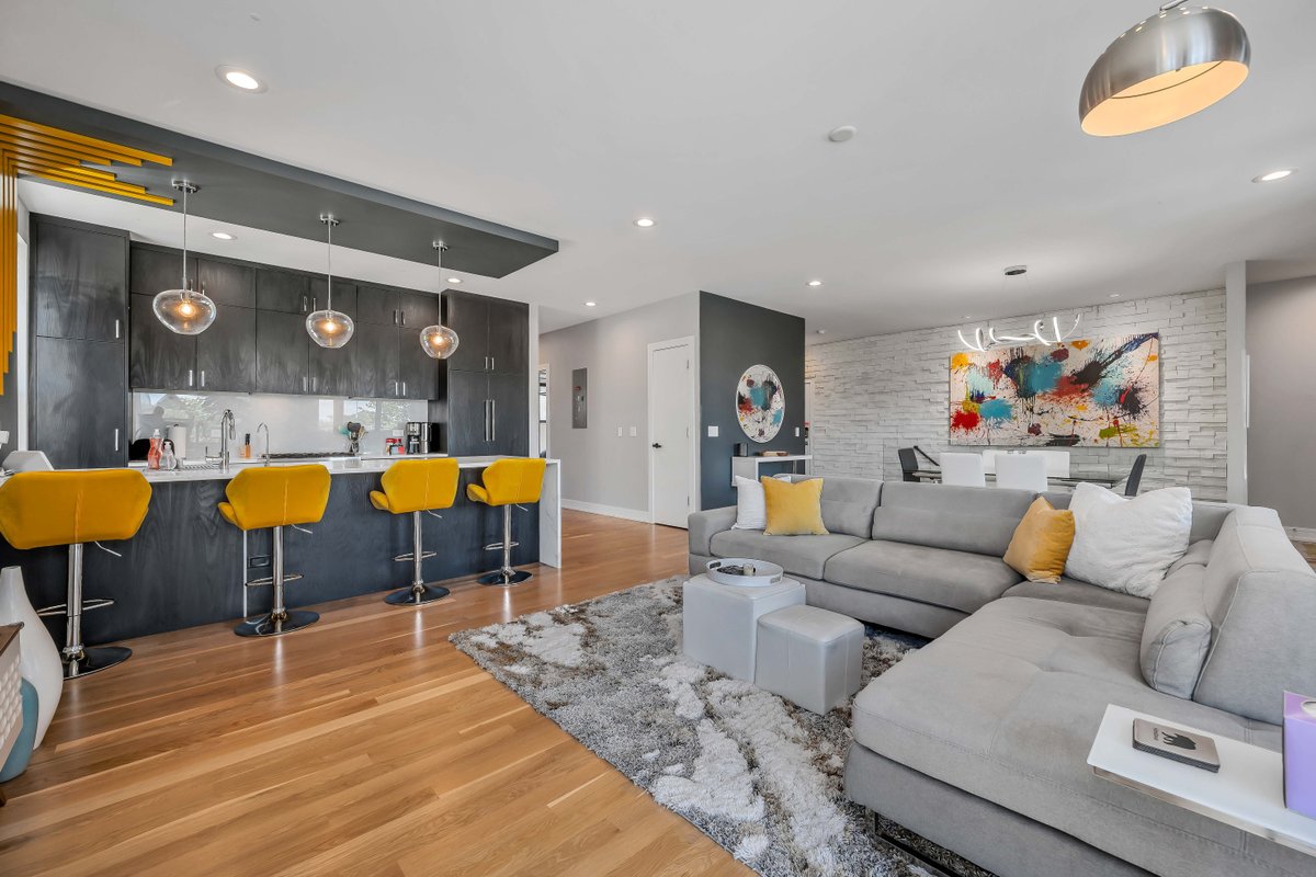 Superiorhaus Noble Square Sleeps 16 HotTub/RecRoom