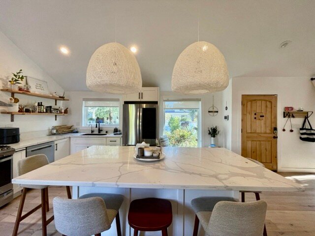 Zen in the City: Stylish Retreat gallery image 4