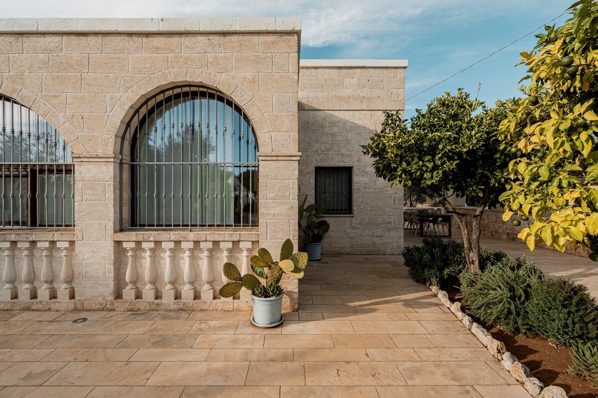 Villa Ostuni ONE mit Pool, Gästehaus & Glamping gallery image 3