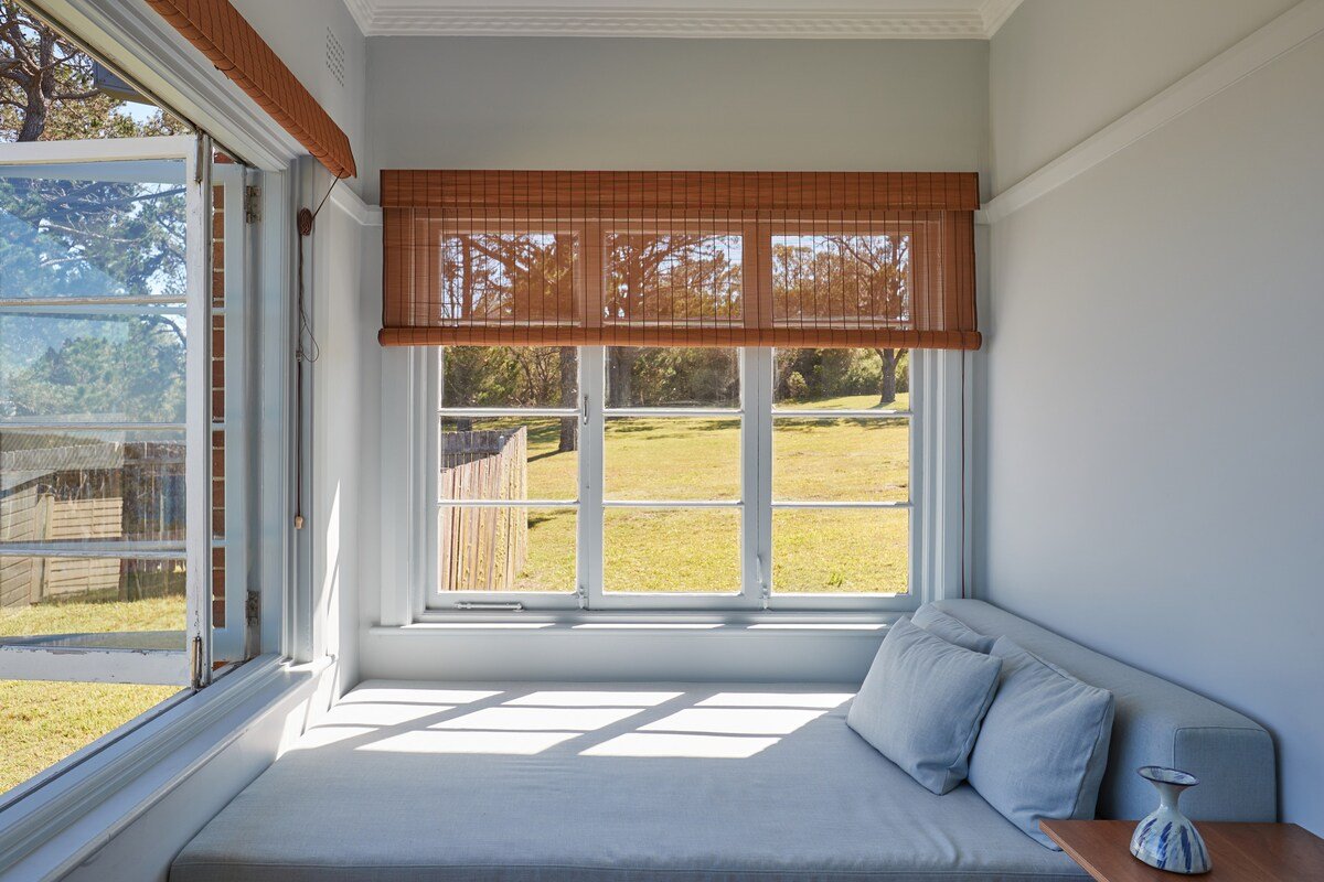 Cosy 3 Bedroom Cottage with Harbour Views gallery image 3