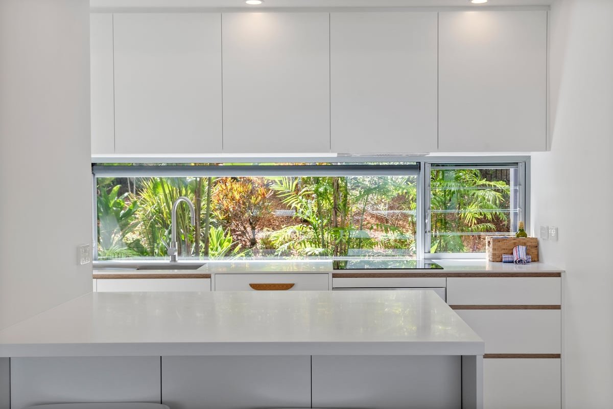 Stunning Townhouse with Amazing Ocean Views gallery image 5