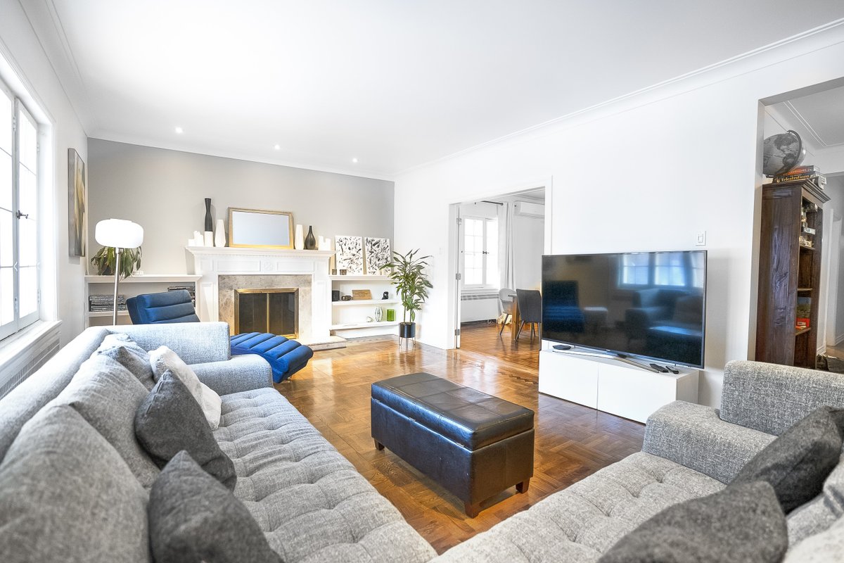 Retro-Chic Spacious Home on 2 floors in Montreal