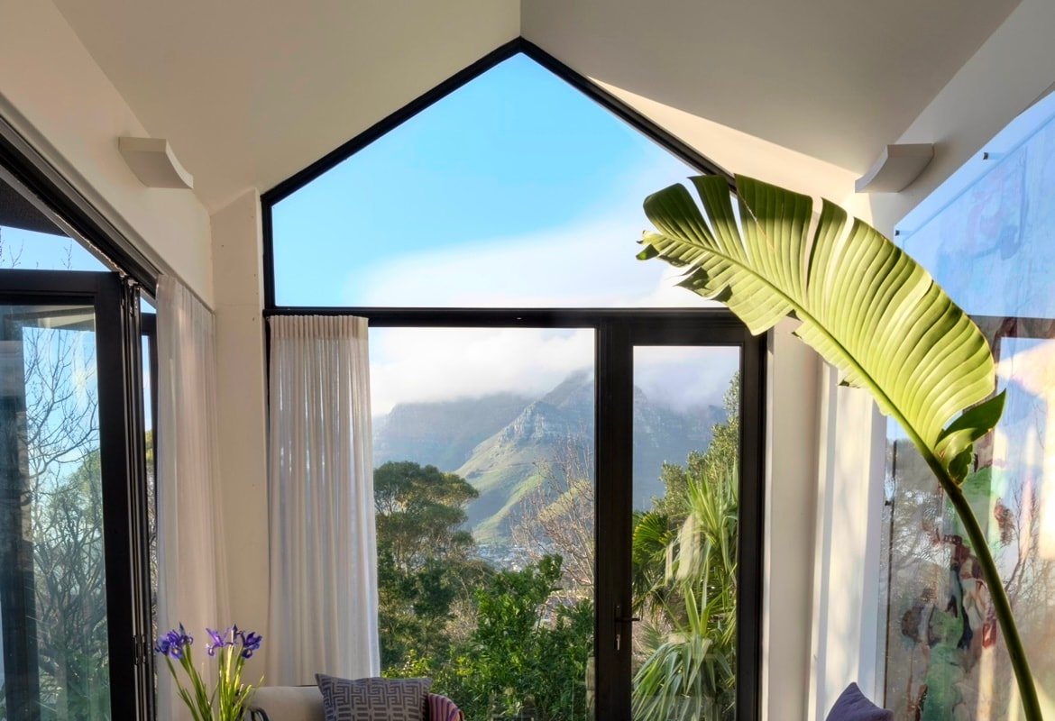 The artist‘s retreat on Kloofstreet (Pool & Views) gallery image 2