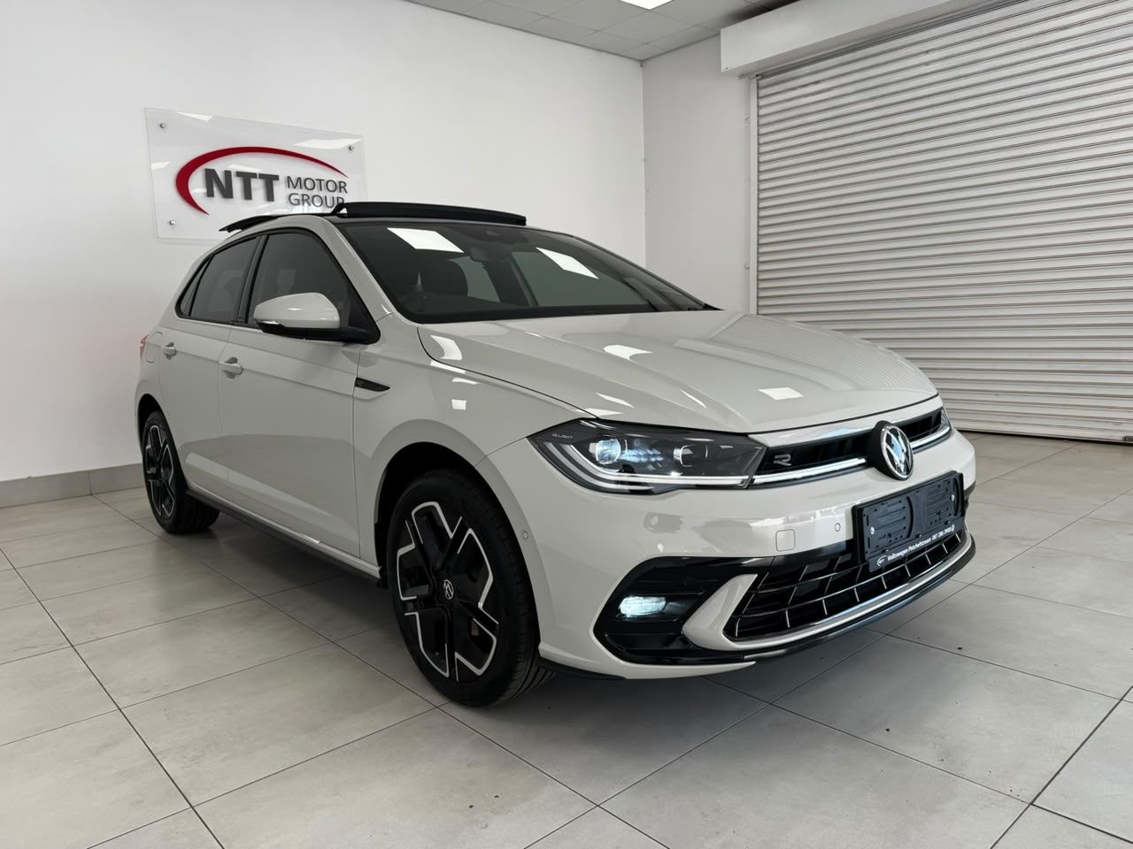 VOLKSWAGEN POLO 1.0 TSI R-LINE DSG for Sale in South Africa