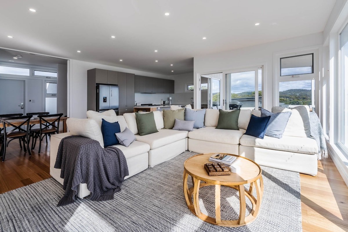 The Lookout Bay of Fires gallery image 3