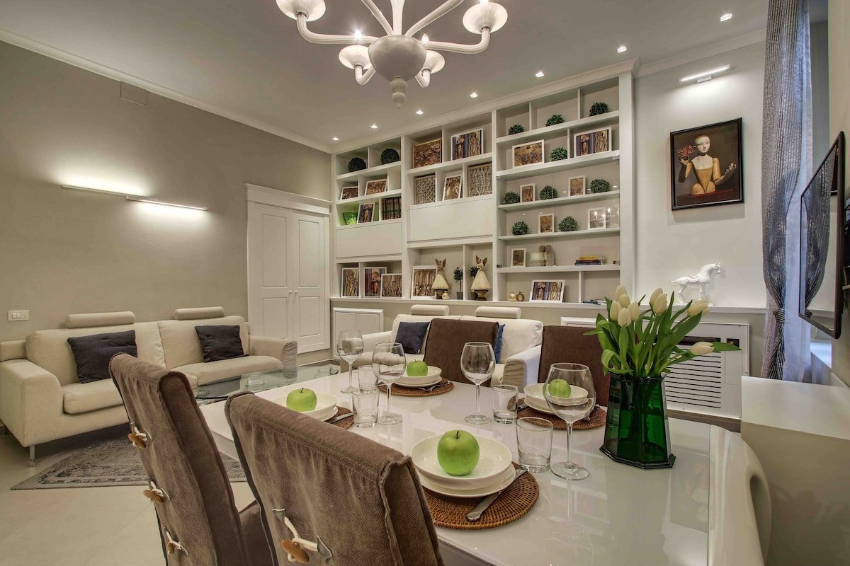 Luxury New Apartment Duomo View 4 sleeps Ac Wifi gallery image 3