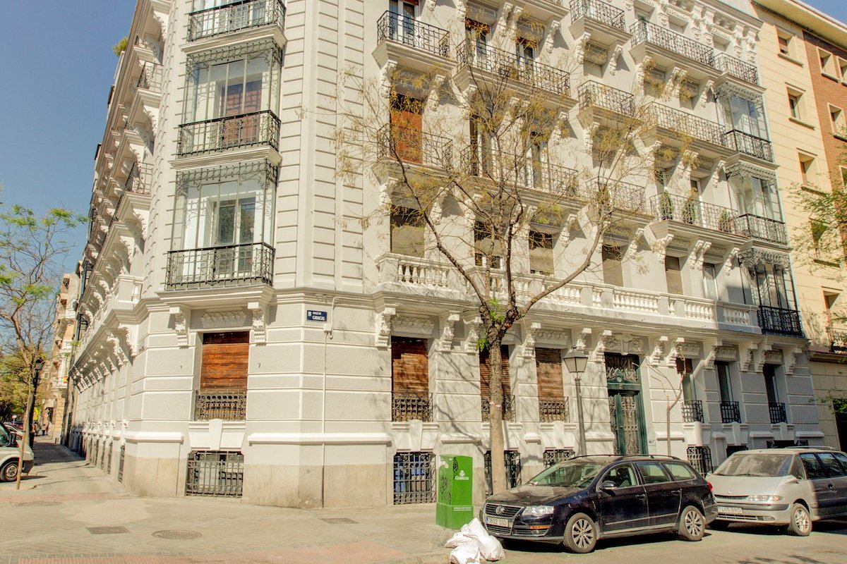 Luxury Rooms Madrid Center Duplex 2 Rooms by Jorge gallery image 3