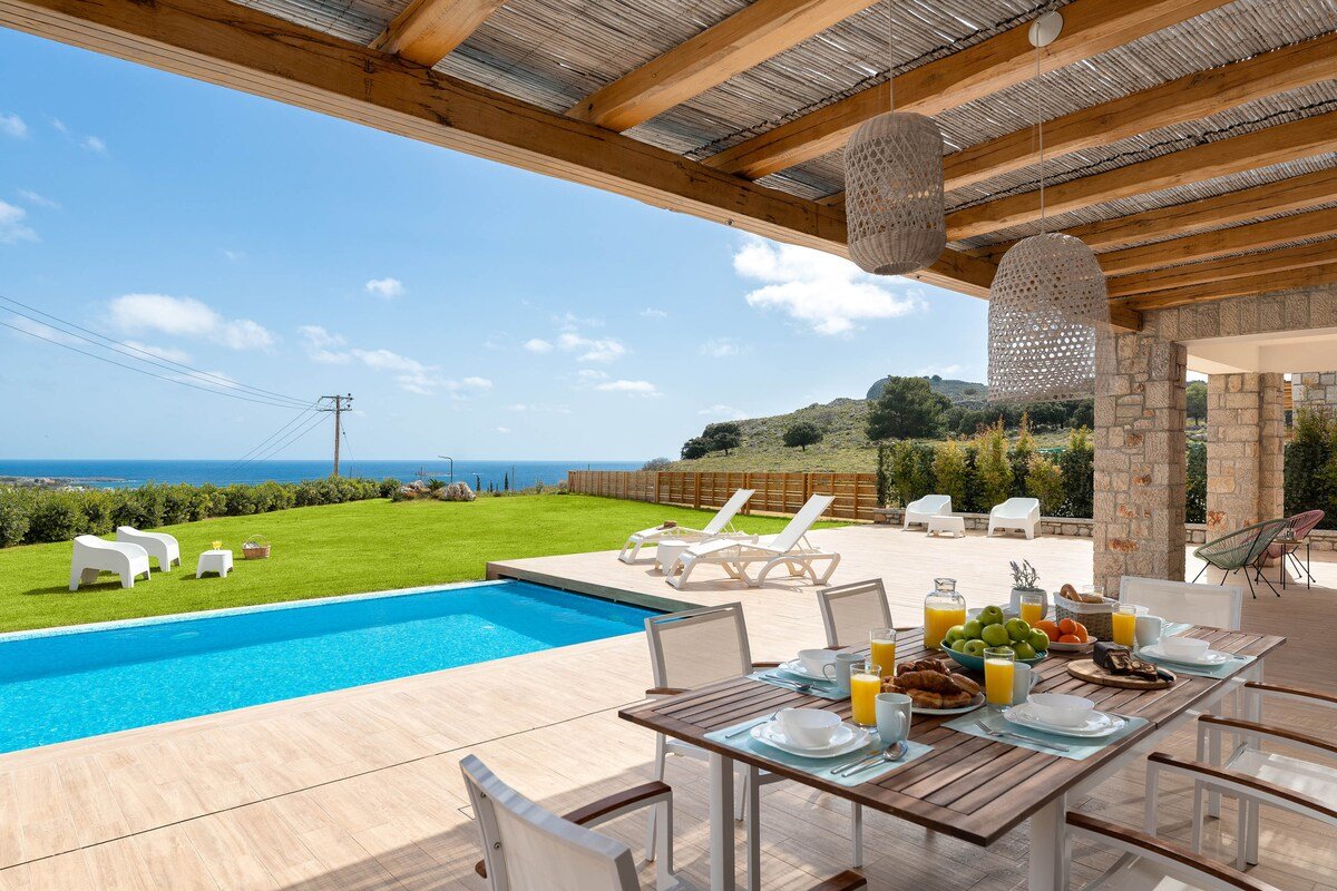 Ikaros Villa gallery image 4