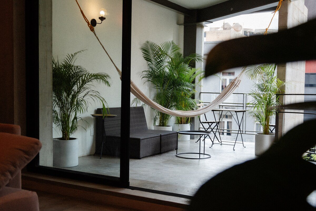 Explore the Iconic Roma | 2BR | Balcony gallery image 3