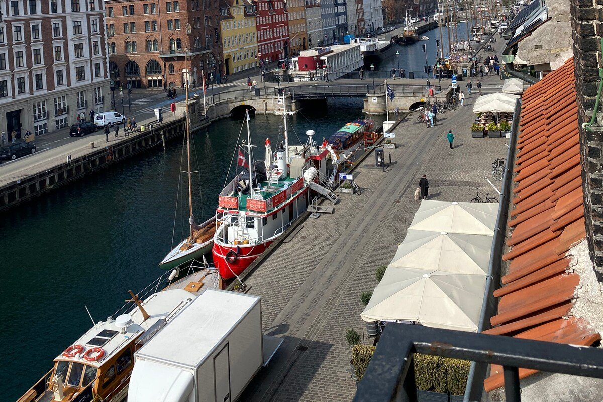 In the heart of Nyhavn gallery image 4