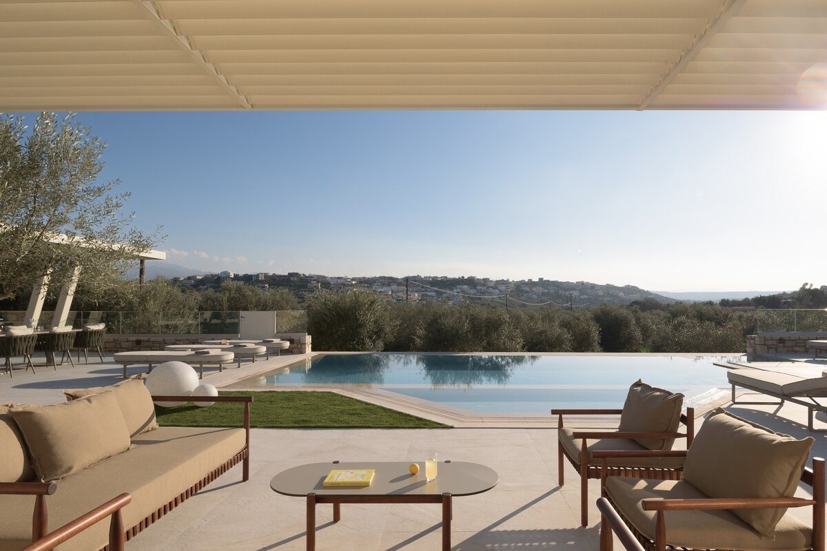 Idunu Villa, with Heated Pool & Serene Seclusion gallery image 4