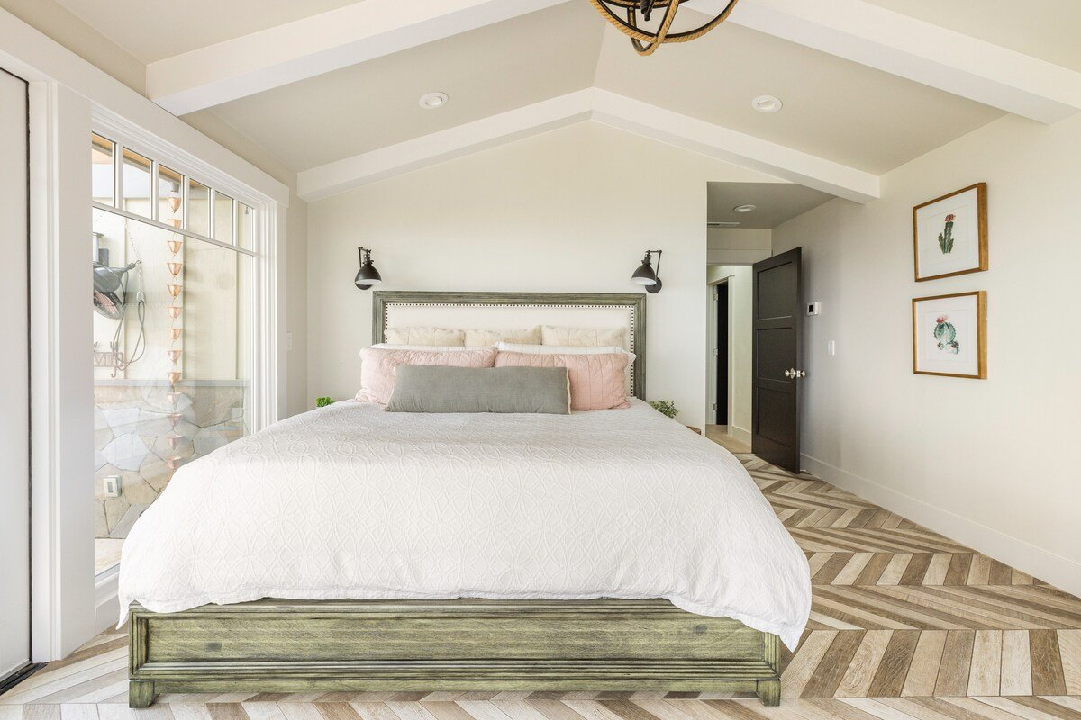 Montebello Views Villa gallery image 4