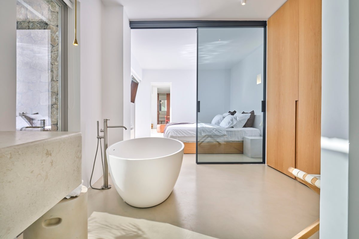 Summit Villa at Santorini Heights gallery image 3