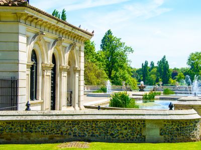 Royal&Spacious Hyde Park Residence