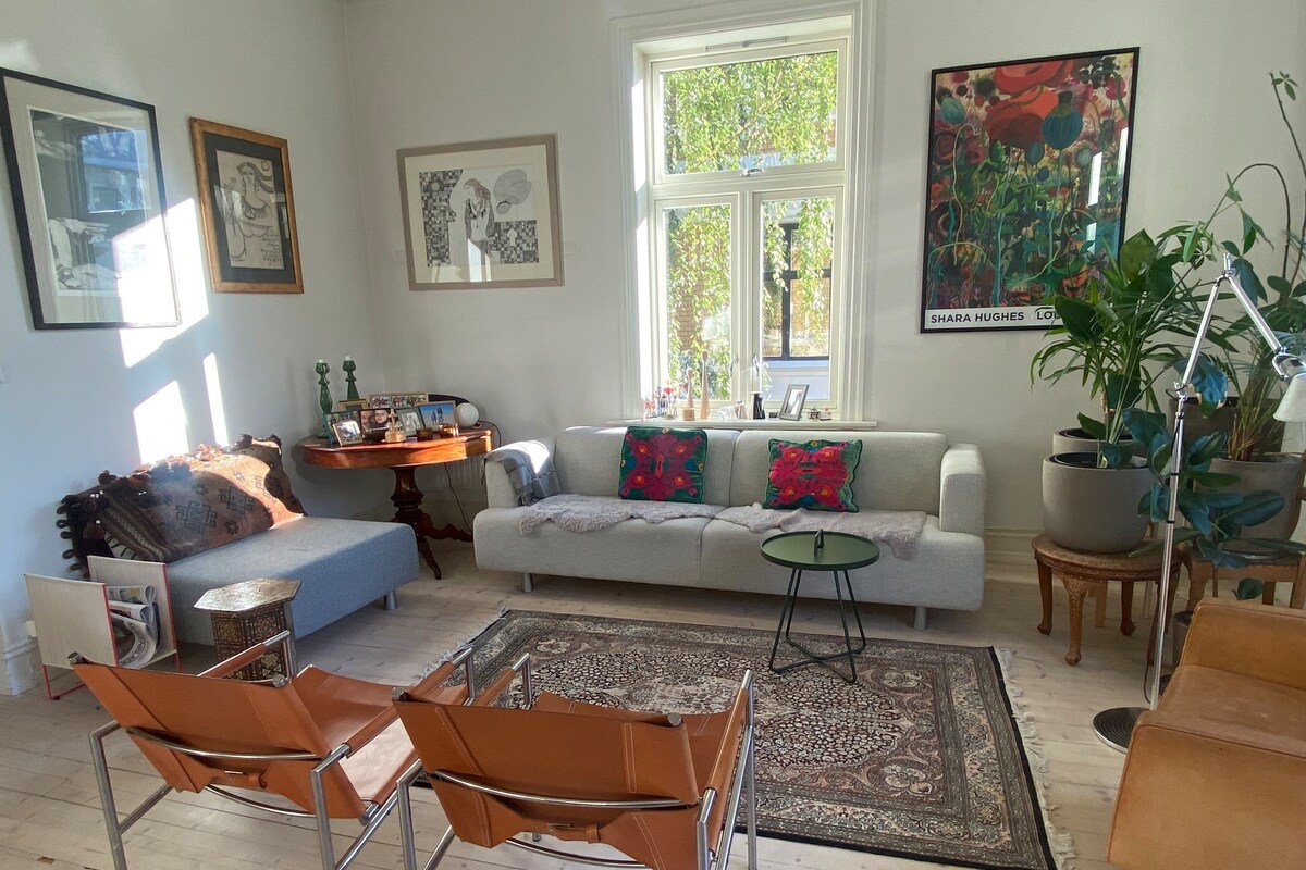 Classic Frogner. Beautiful flat. Central and quiet gallery image 3