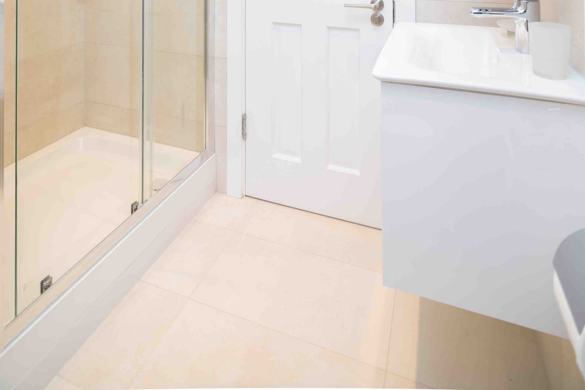 2 Bedroom Flat in Renovated Heritage Building gallery image 5