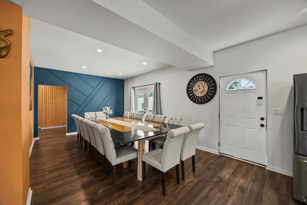 Top-Notch Columbus Retreat w/on Demand Chef/Driver gallery image 5