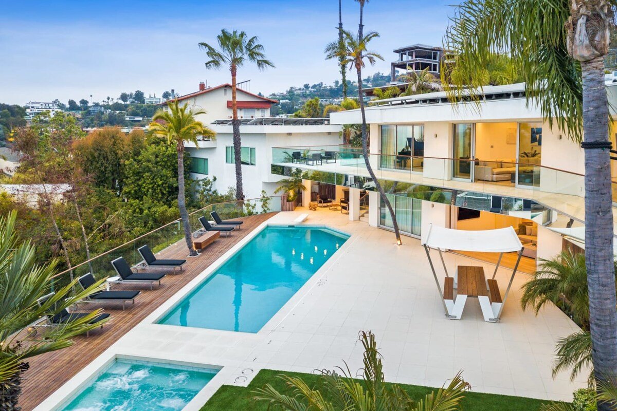 Jetliner by Stay Awhile Villas gallery image 4