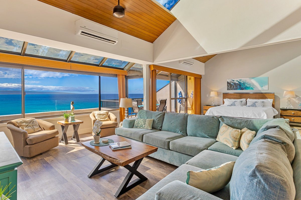 Penthouse on Sandy Swimmable Beach Incredible View gallery image 3