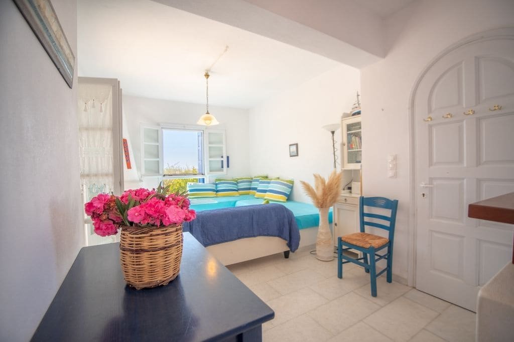 Villa Bougainvillia, Glyfada 4 bed beach house gallery image 5