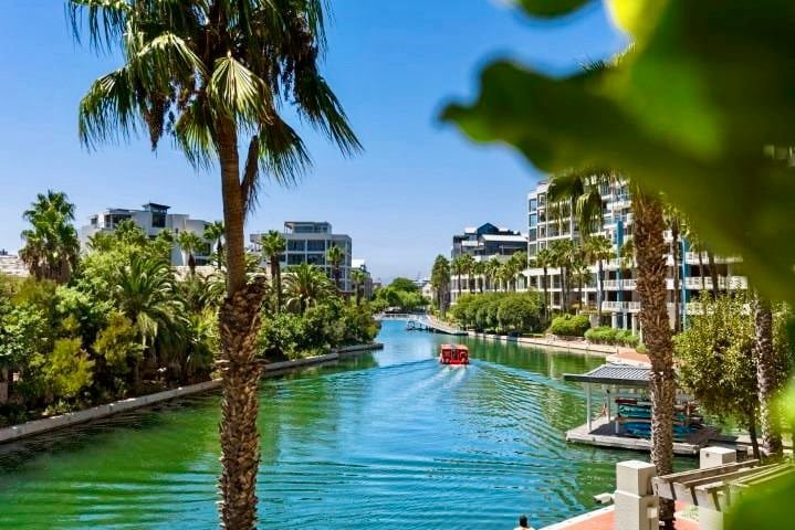 The Marina Jewel, Waterfront gallery image 3