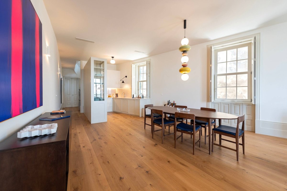 Oceanfront Villa, Near Porto Historical Centre gallery image 3