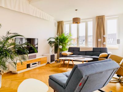 Huge luxury top floor loft with 360° roof terrace