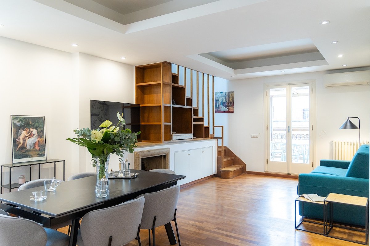 Amazing Via del Tritone gallery image 3