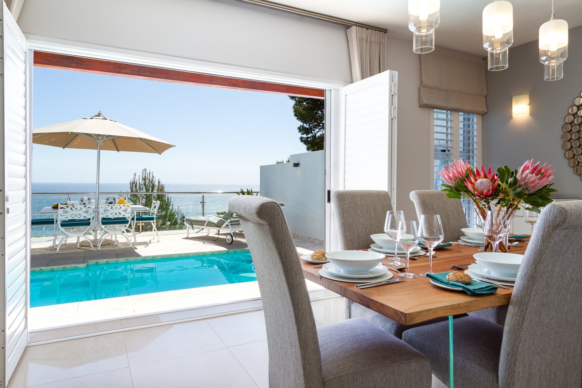 Luxury Home – Ocean, Sunset & Mountain Views