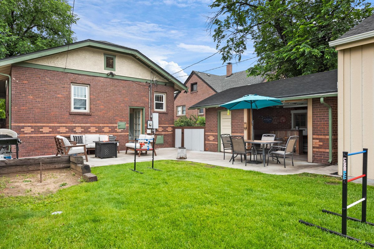 3 min to DU, gameroom, wifi, BBQ